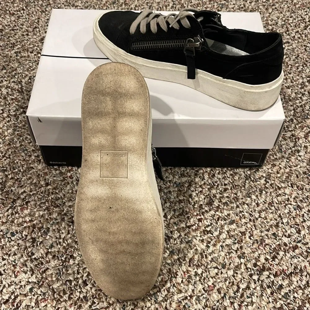 Dolce Vita Women’s Vito Sneaker with original box